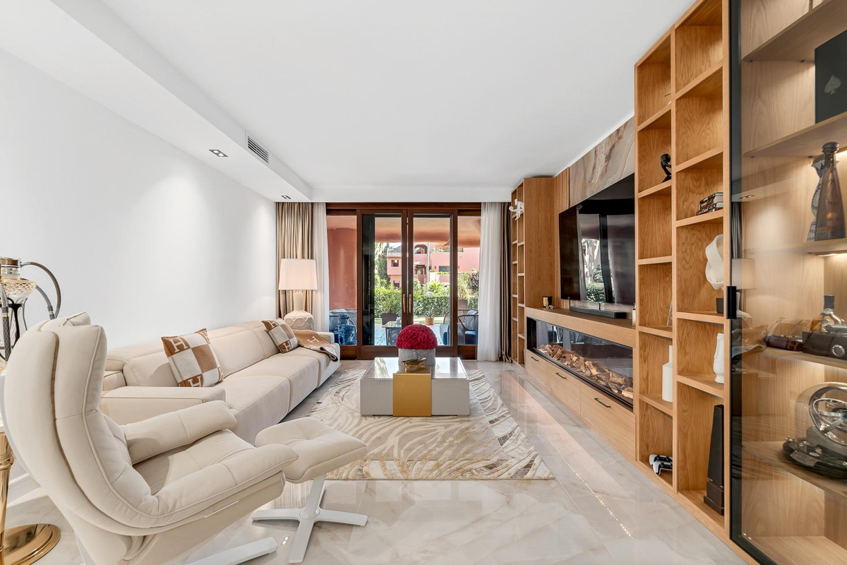 Appartement te koop in Estepona | 3 slaapkamers H5085235