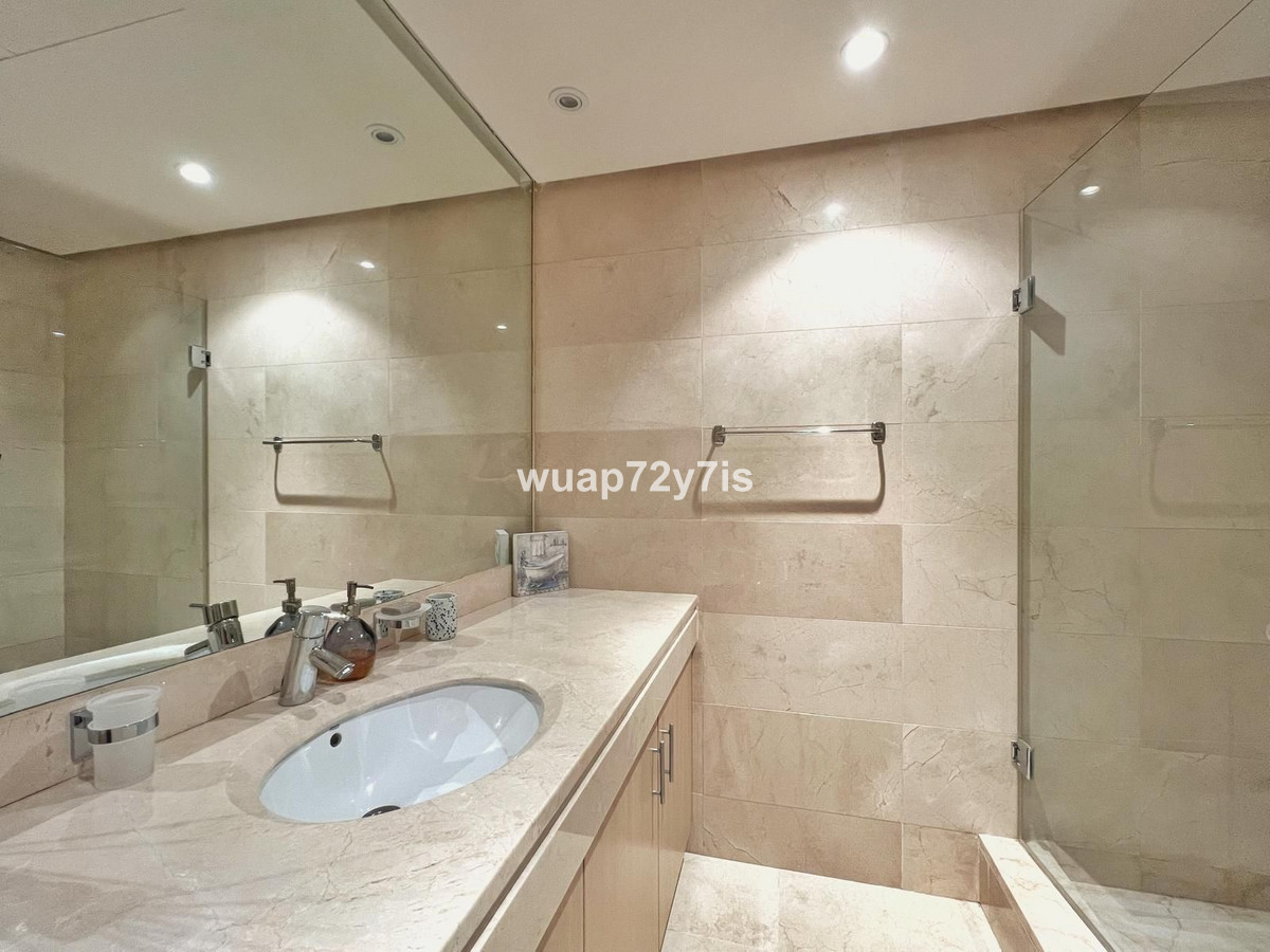 Appartement te koop in Estepona | 2 slaapkamers H5085637