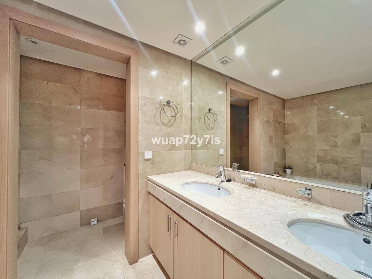 Appartement te koop in Estepona | 2 slaapkamers H5085637