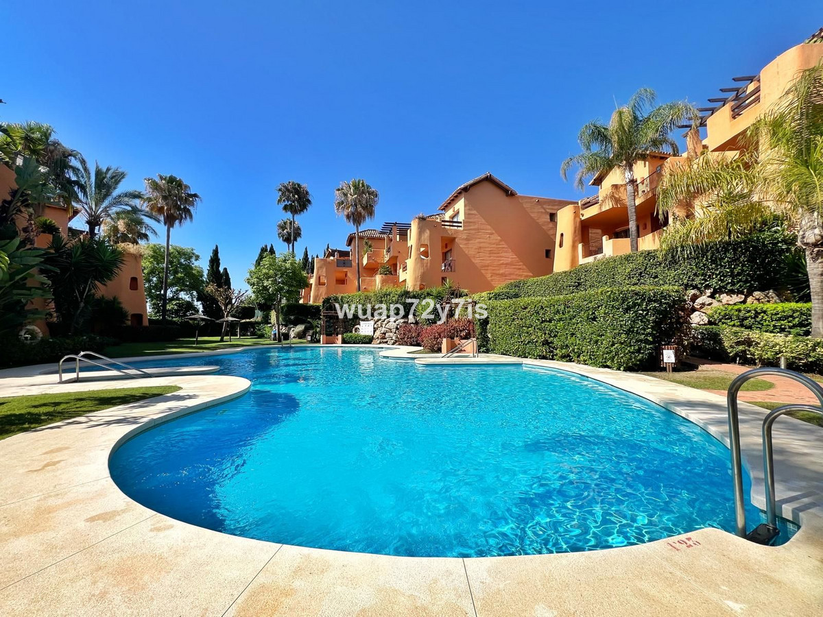 Appartement te koop in Estepona | 2 slaapkamers H5085637