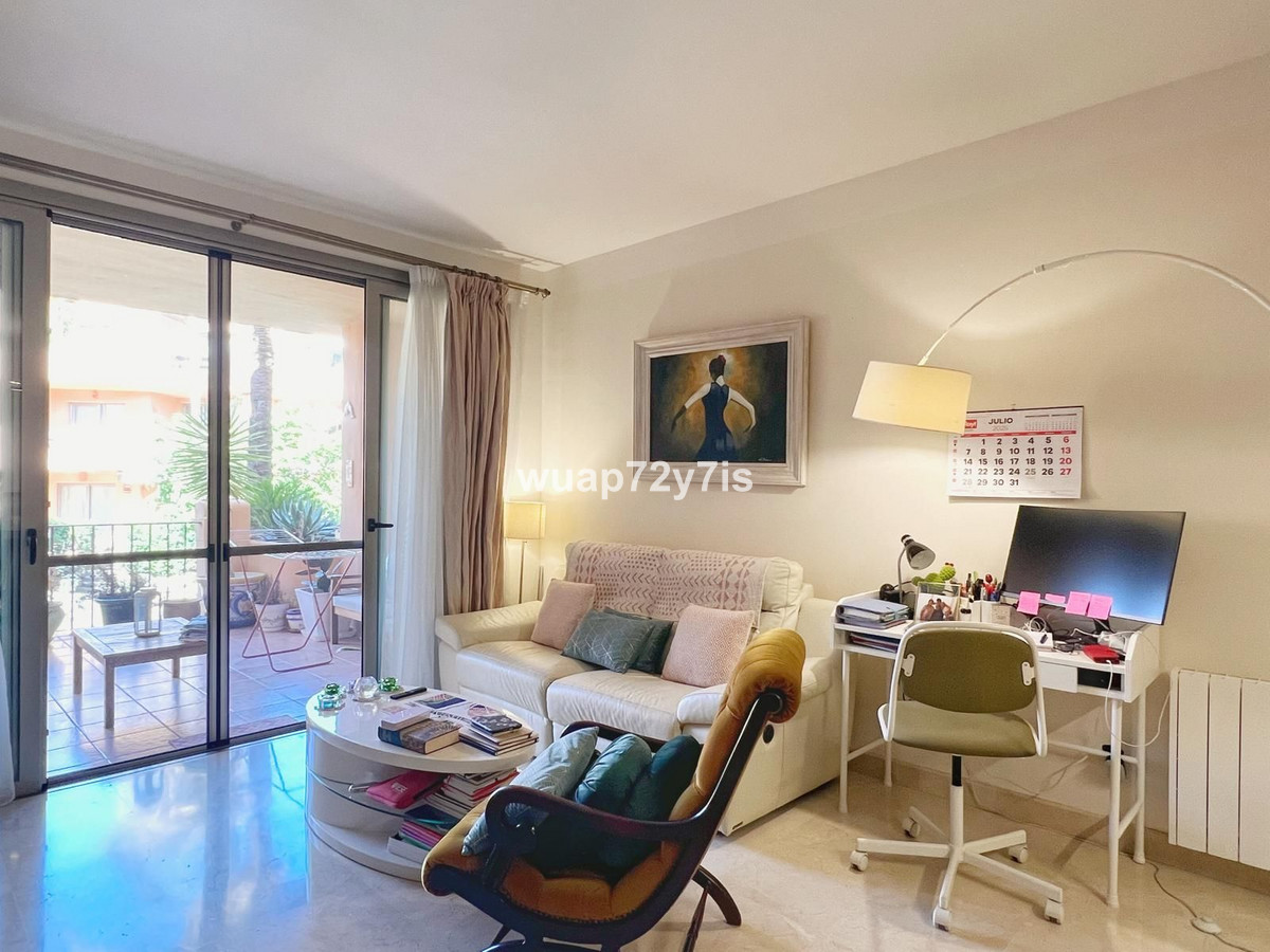 Appartement te koop in Estepona | 2 slaapkamers H5085637