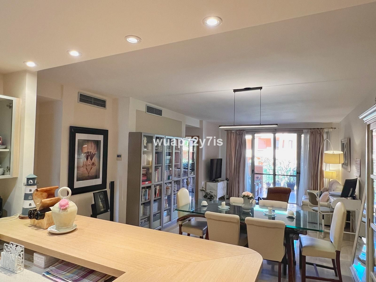 Appartement te koop in Estepona | 2 slaapkamers H5085637