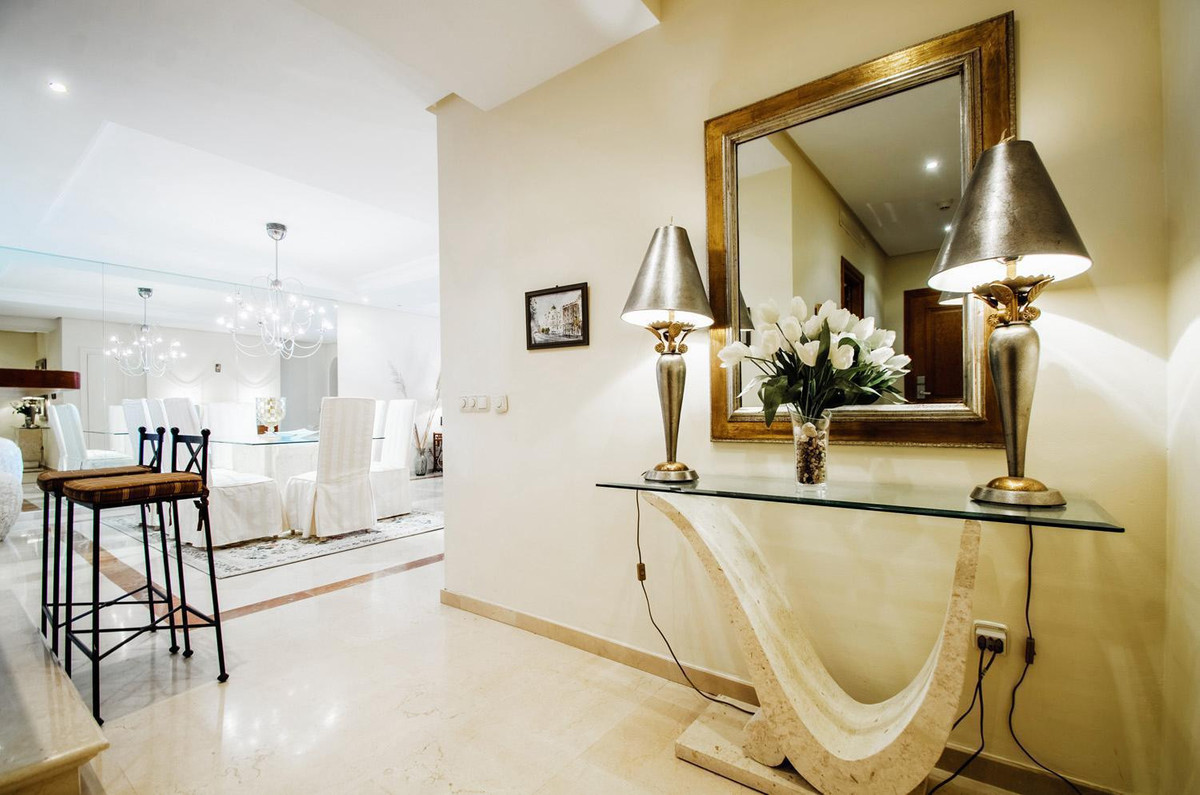 Appartement te koop in Estepona | 2 slaapkamers H5103820