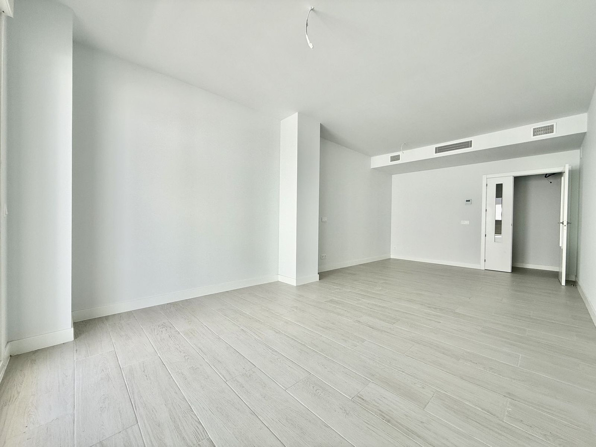 Appartement te koop in Estepona | 3 slaapkamers H5104048