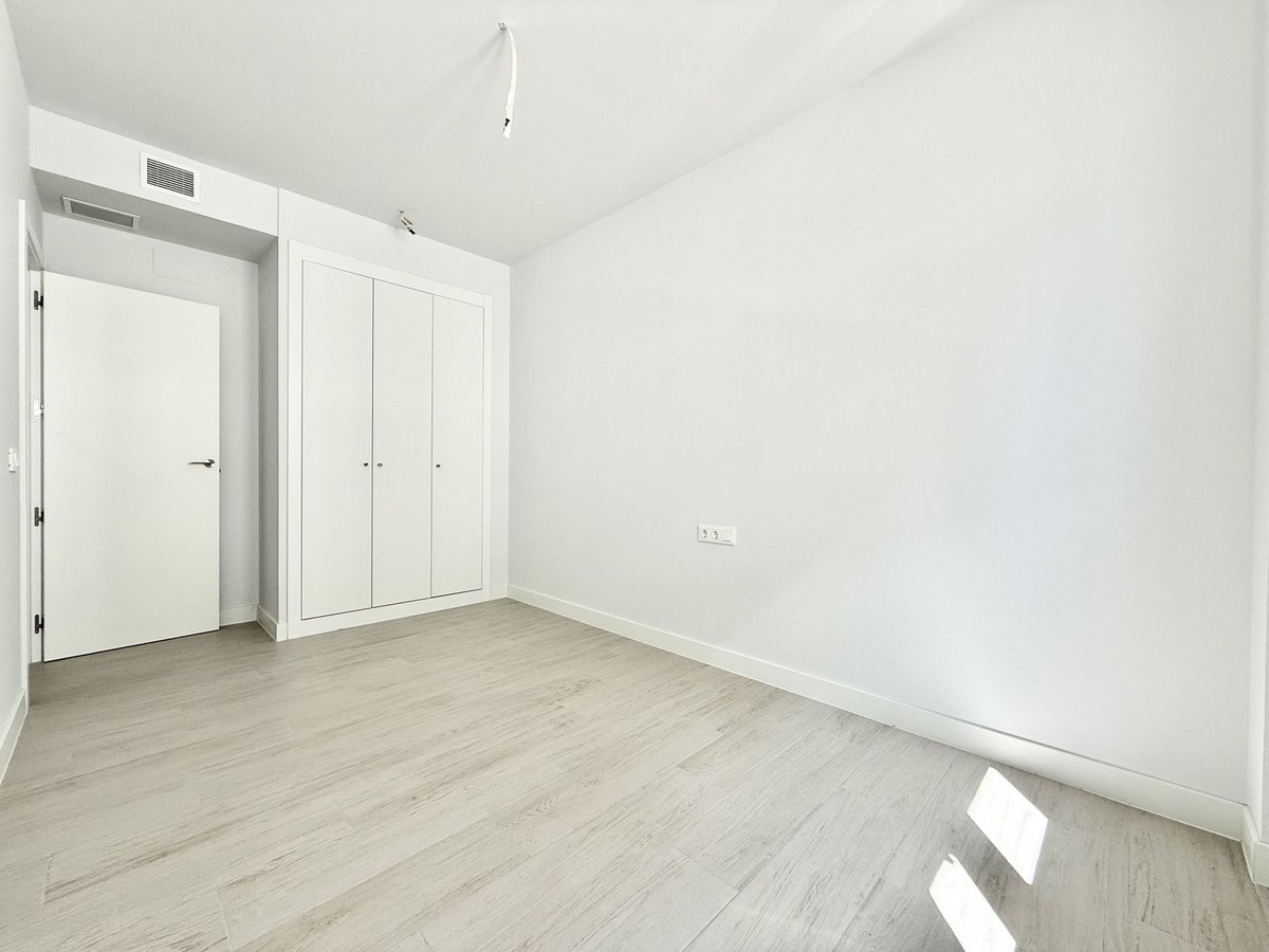 Appartement te koop in Estepona | 3 slaapkamers H5104048