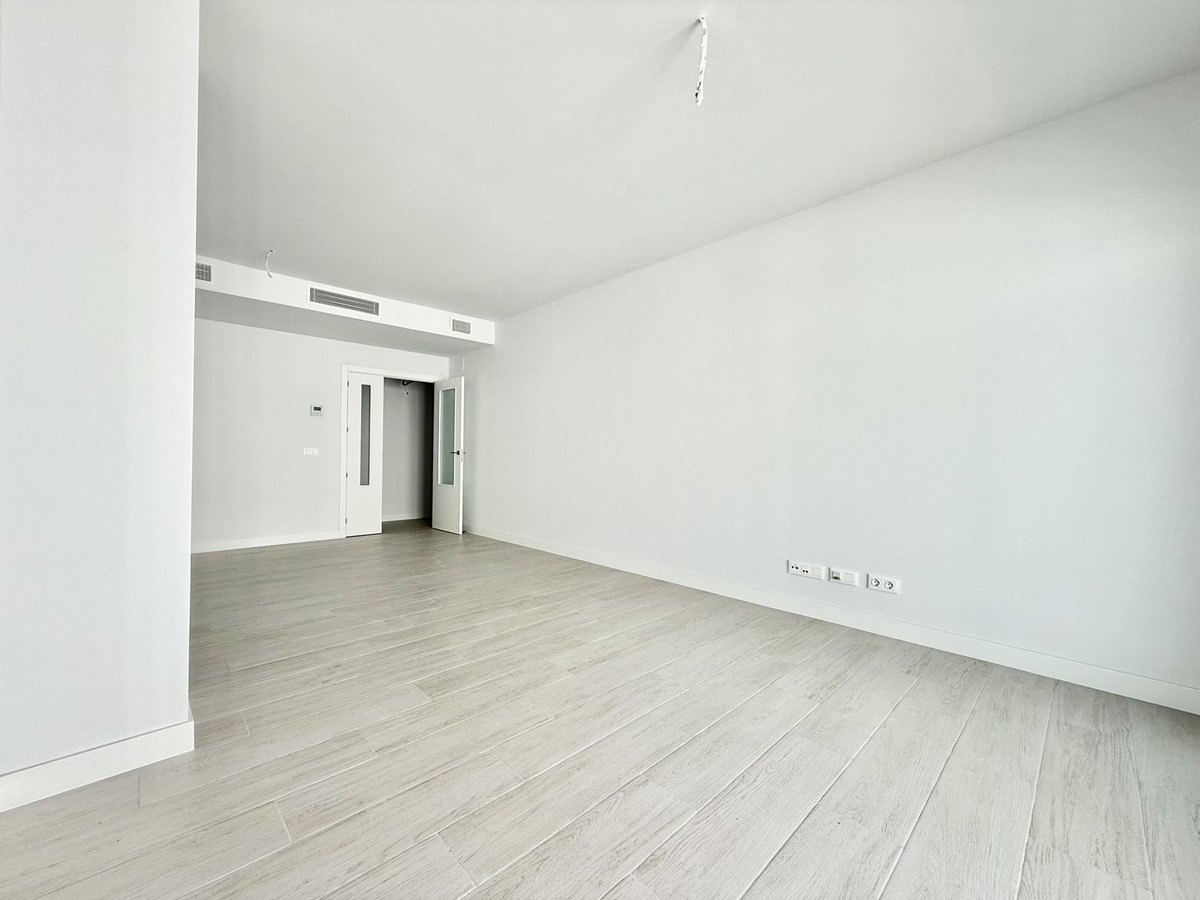 Appartement te koop in Estepona | 3 slaapkamers H5104048