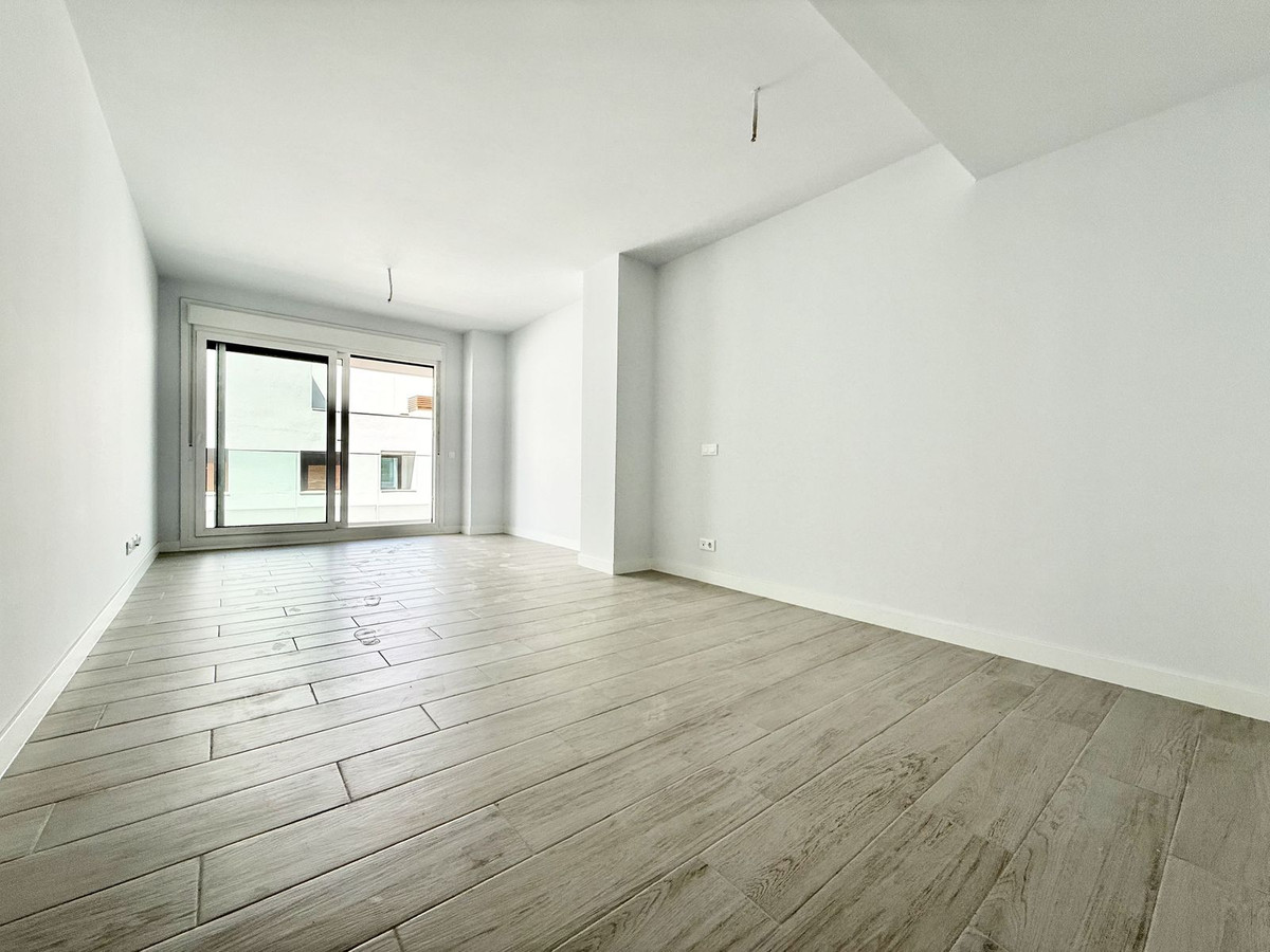 Appartement te koop in Estepona | 3 slaapkamers H5104048