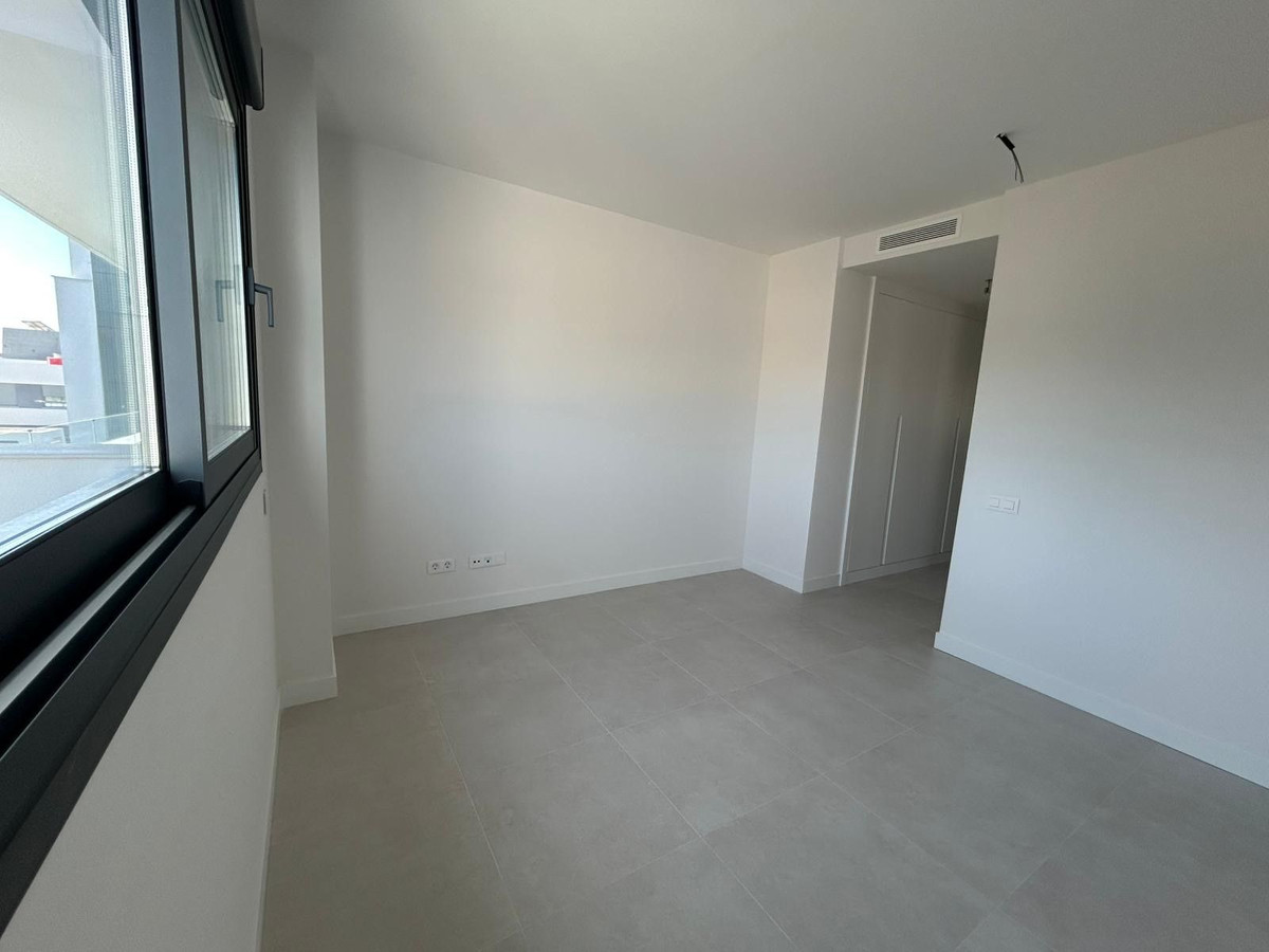 Appartement te koop in Estepona | 3 slaapkamers H5104318