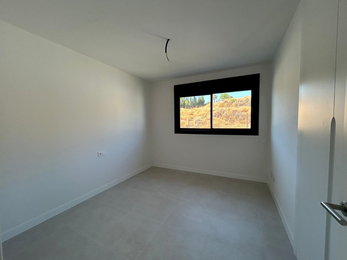 Appartement te koop in Estepona | 3 slaapkamers H5104318