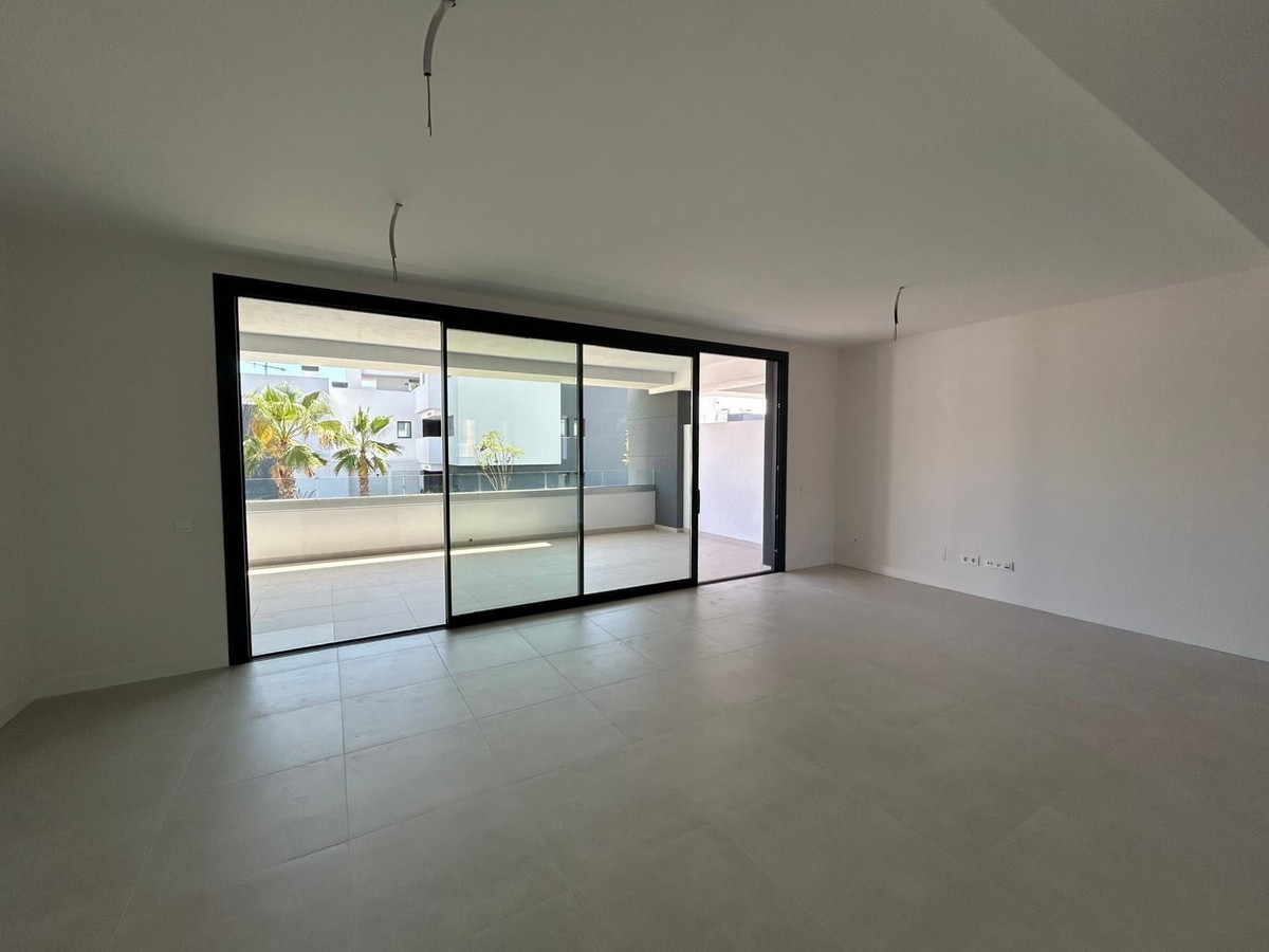 Appartement te koop in Estepona | 3 slaapkamers H5104318