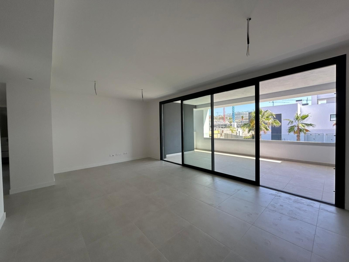 Appartement te koop in Estepona | 3 slaapkamers H5104318