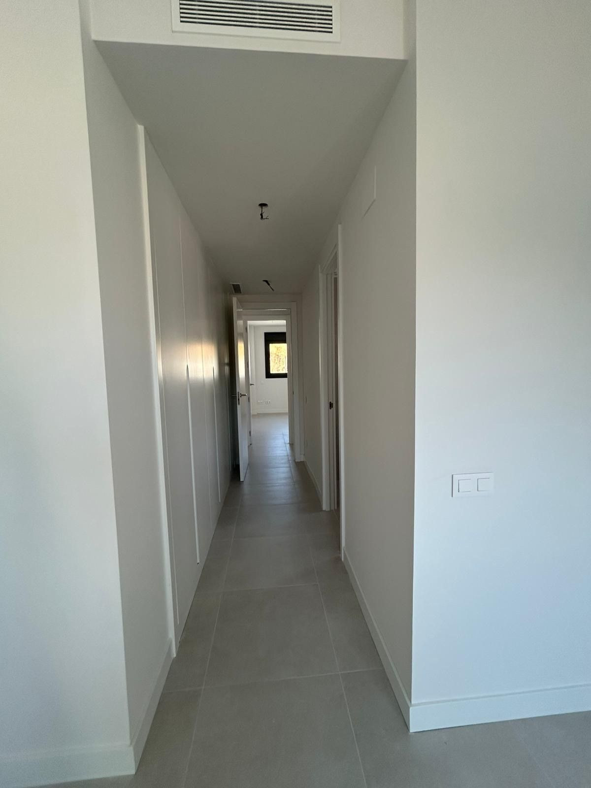 Appartement te koop in Estepona | 3 slaapkamers H5104318