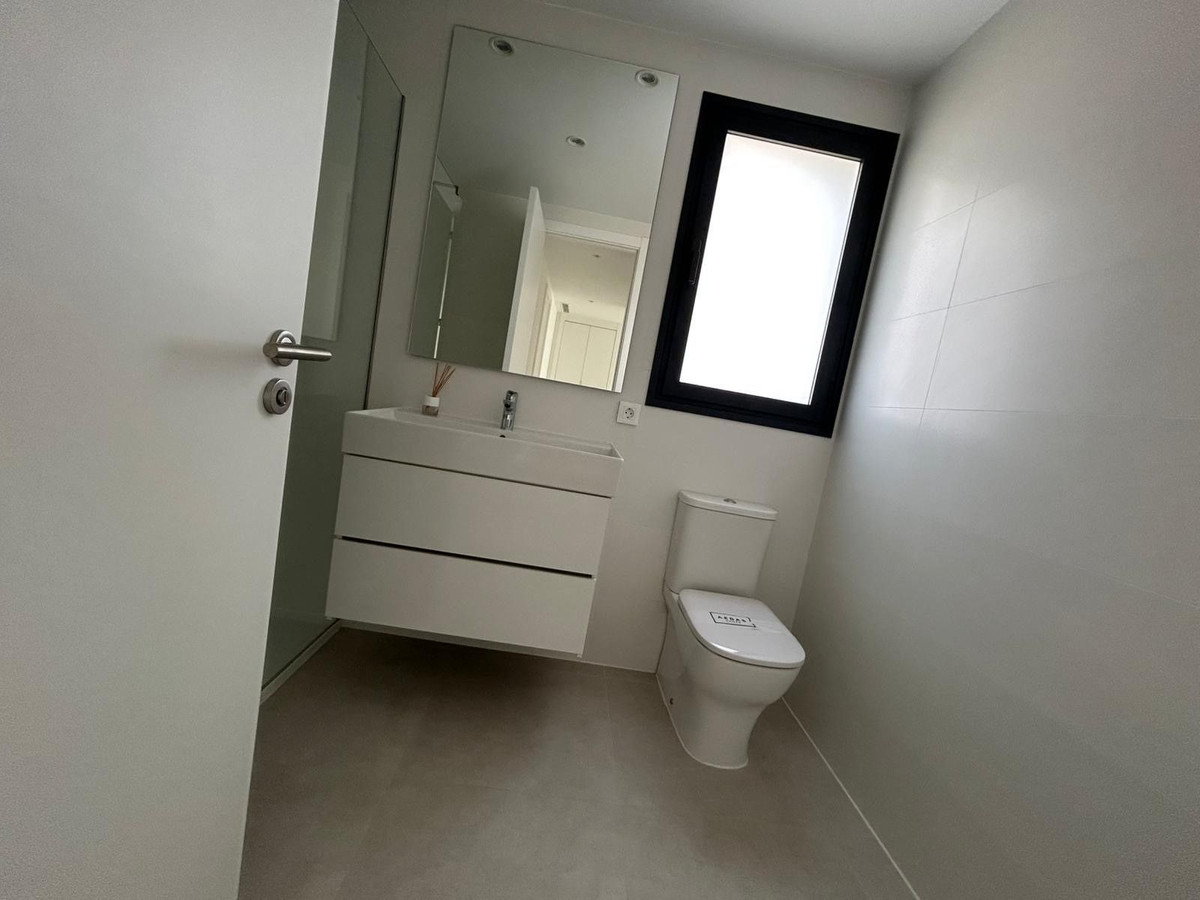 Appartement te koop in Estepona | 3 slaapkamers H5104318