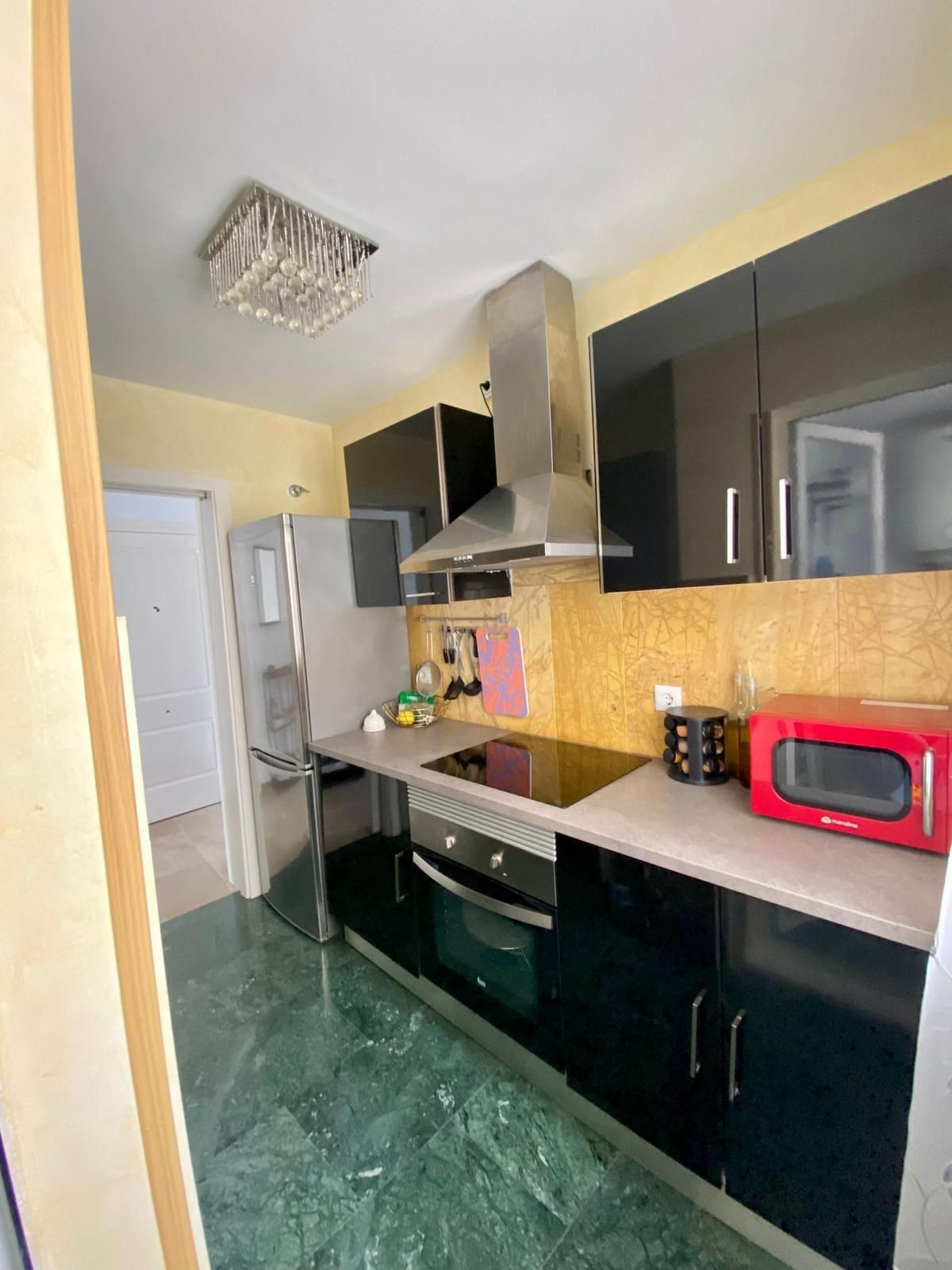 Appartement te koop in Estepona | 1 slaapkamers H5106028