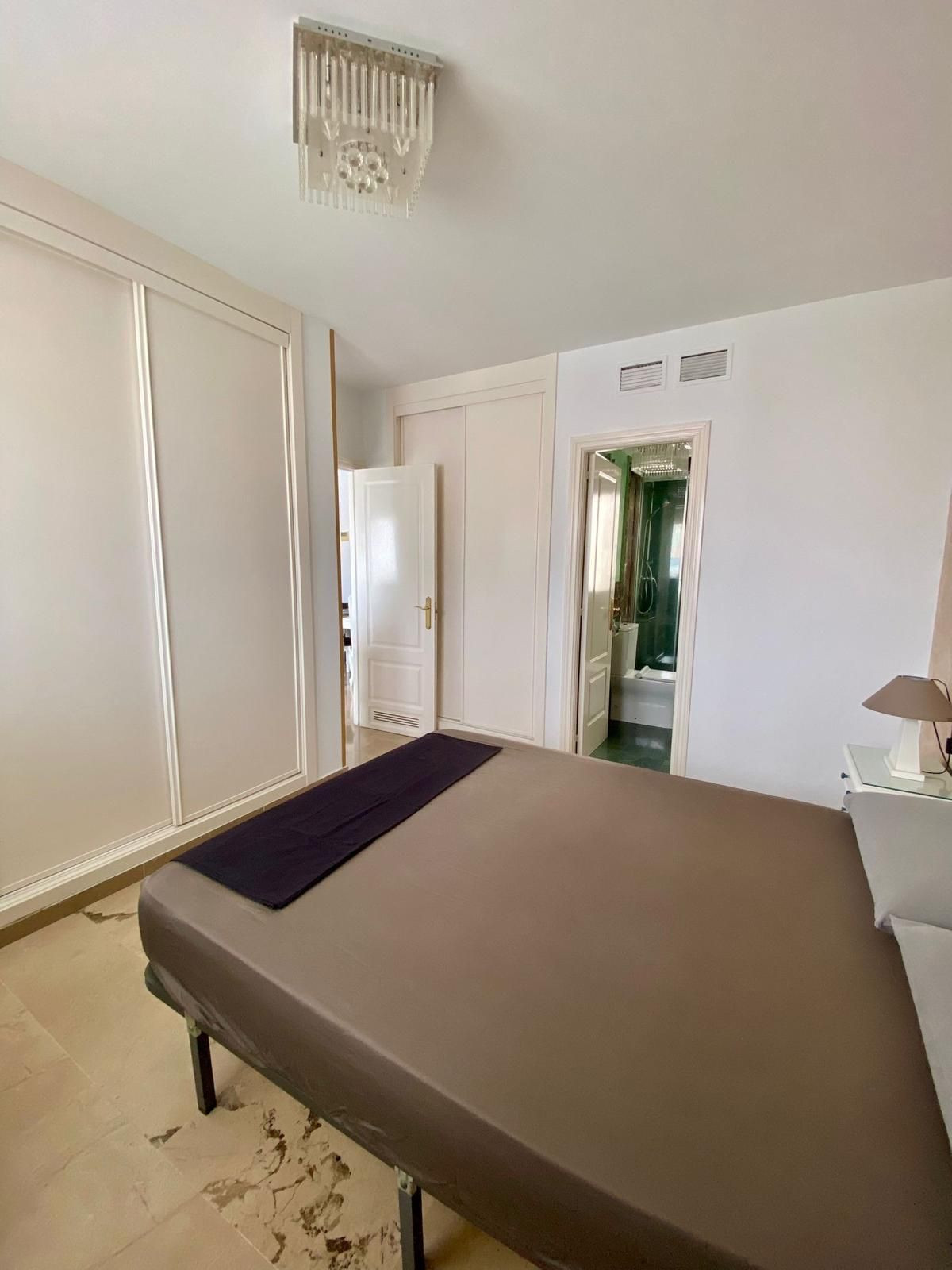 Appartement te koop in Estepona | 1 slaapkamers H5106028