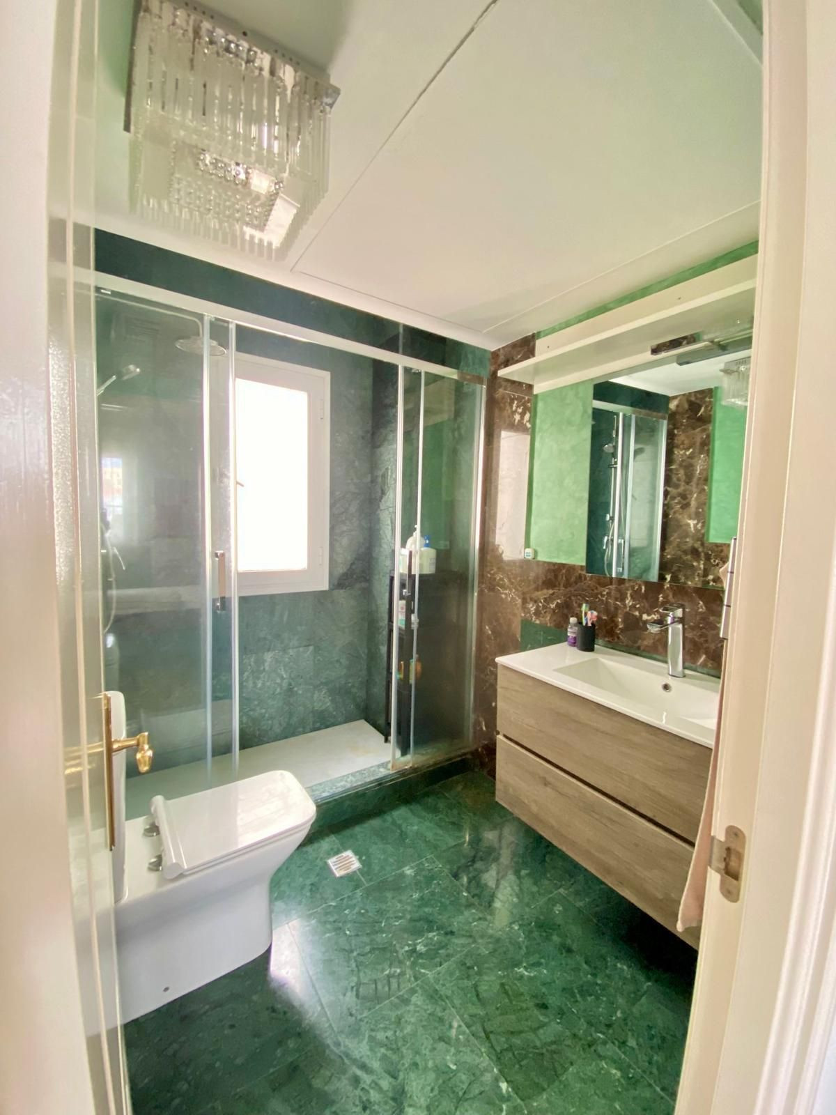 Appartement te koop in Estepona | 1 slaapkamers H5106028