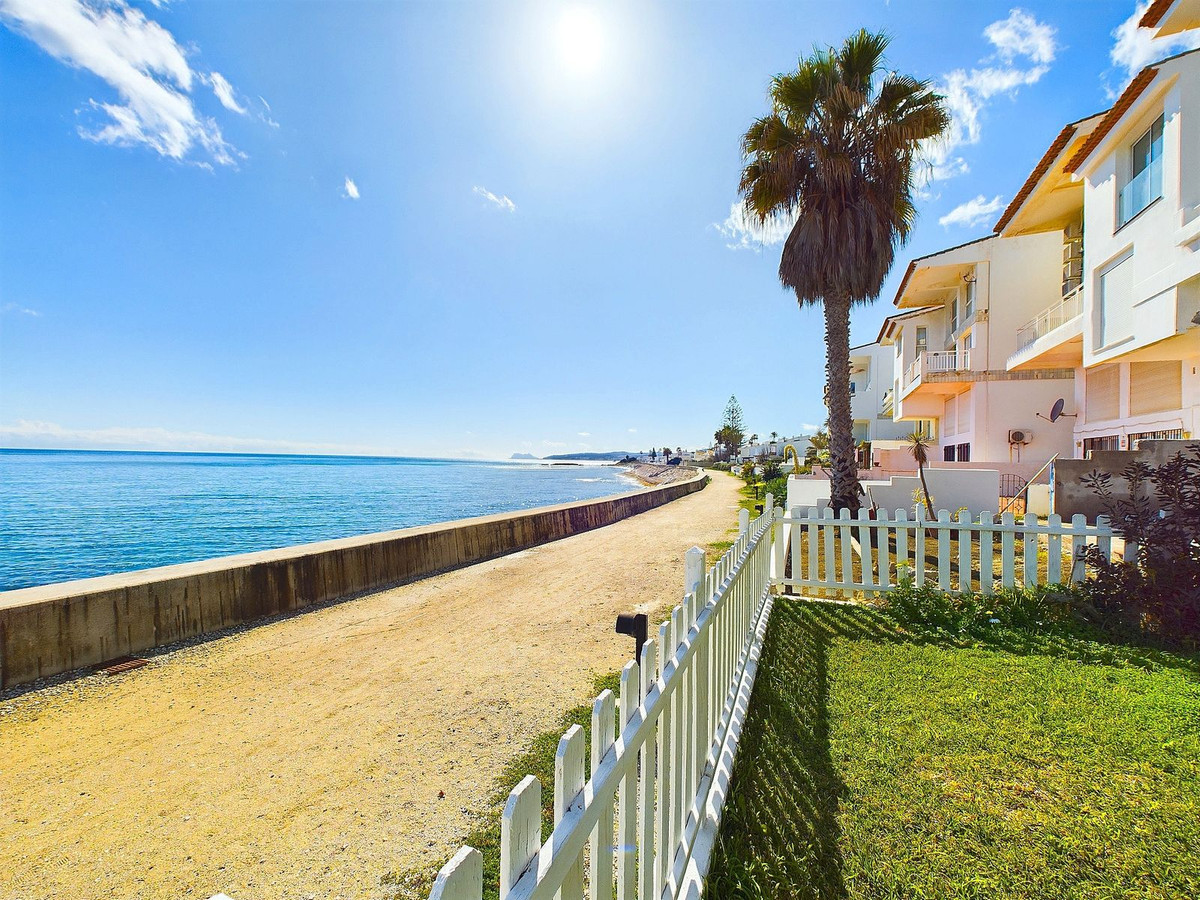 Duplex te koop in Estepona | 4 slaapkamers H5106376