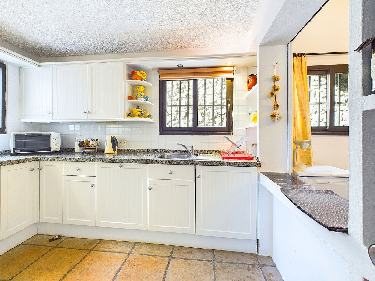 Duplex te koop in Estepona | 4 slaapkamers H5106376