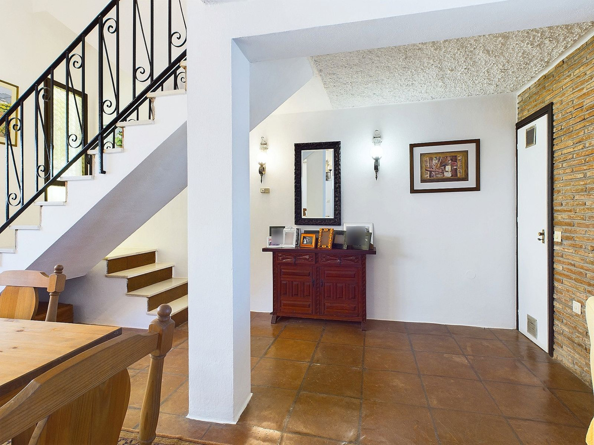 Duplex te koop in Estepona | 4 slaapkamers H5106376