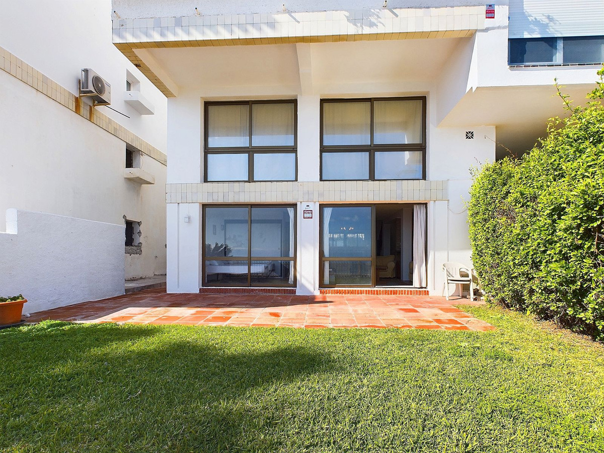 Duplex te koop in Estepona | 4 slaapkamers H5106376