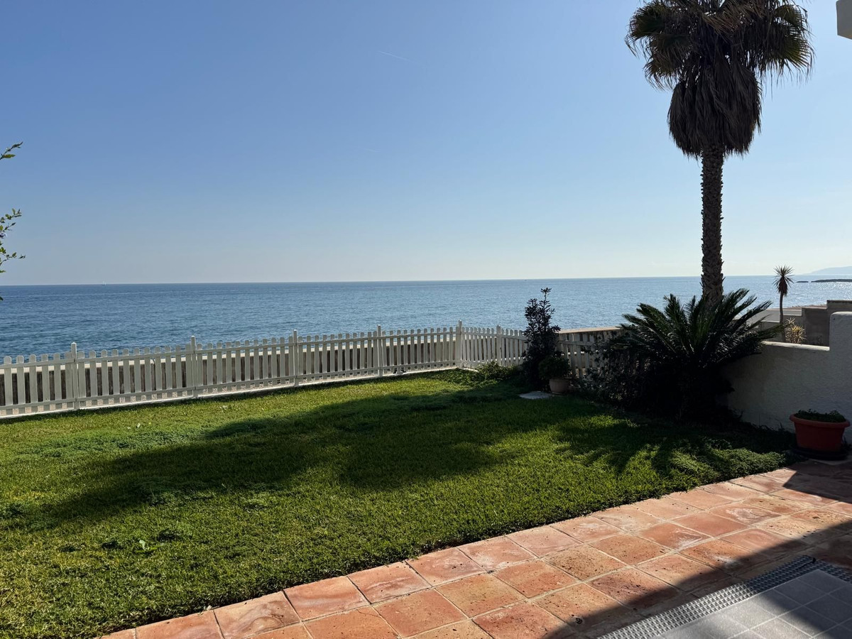 Duplex te koop in Estepona | 4 slaapkamers H5106376