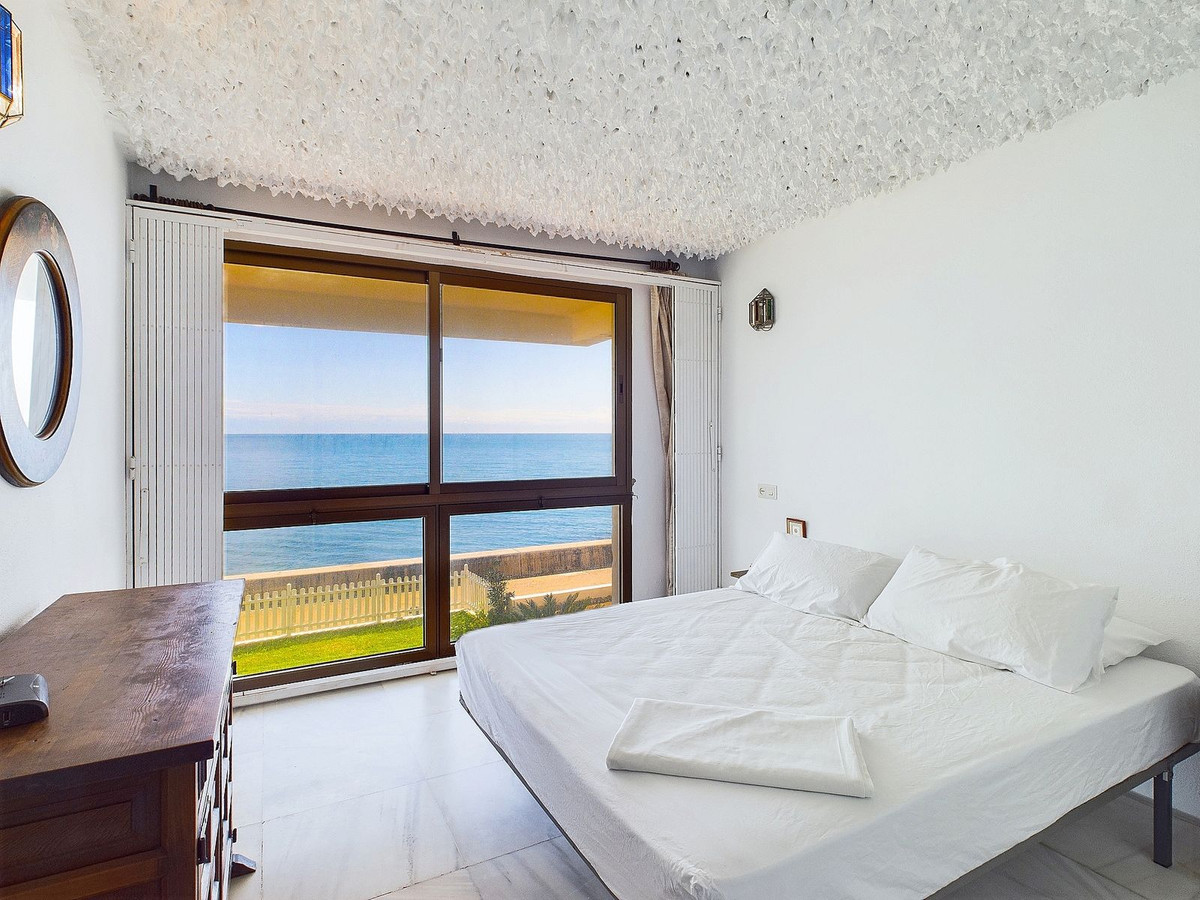 Duplex te koop in Estepona | 4 slaapkamers H5106376