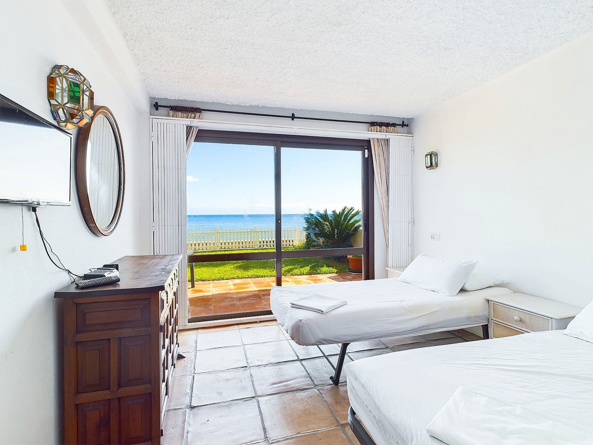 Duplex te koop in Estepona | 4 slaapkamers H5106376