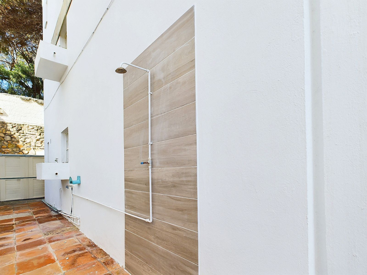 Duplex te koop in Estepona | 4 slaapkamers H5106376