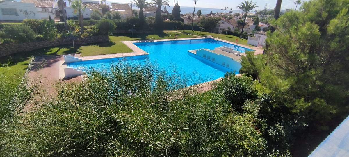 Duplex te koop in Estepona | 4 slaapkamers H5106376