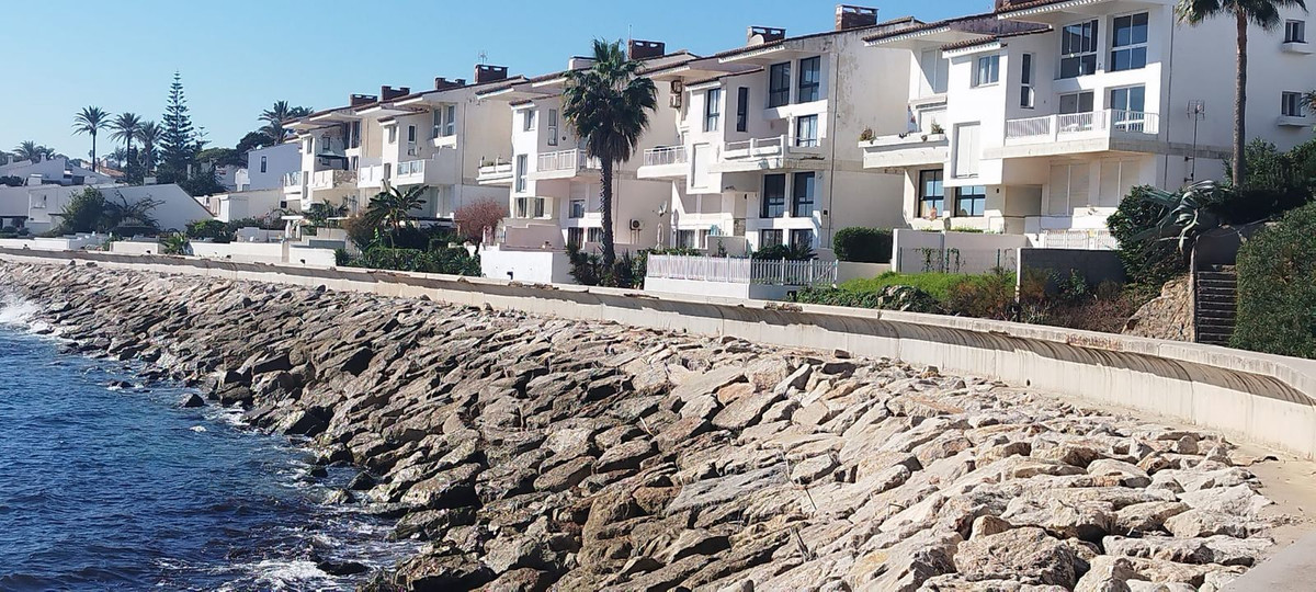 Duplex te koop in Estepona | 4 slaapkamers H5106376
