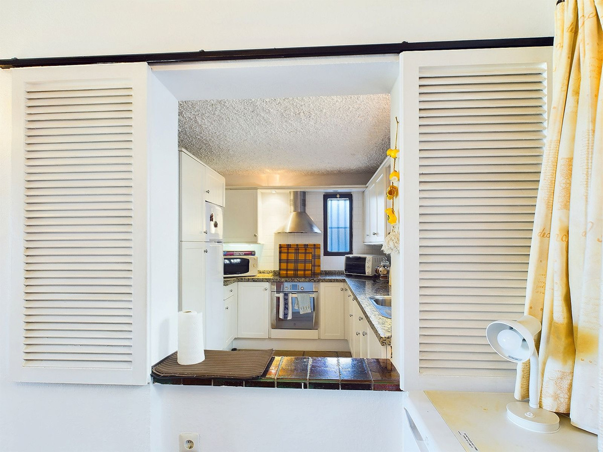 Duplex te koop in Estepona | 4 slaapkamers H5106376