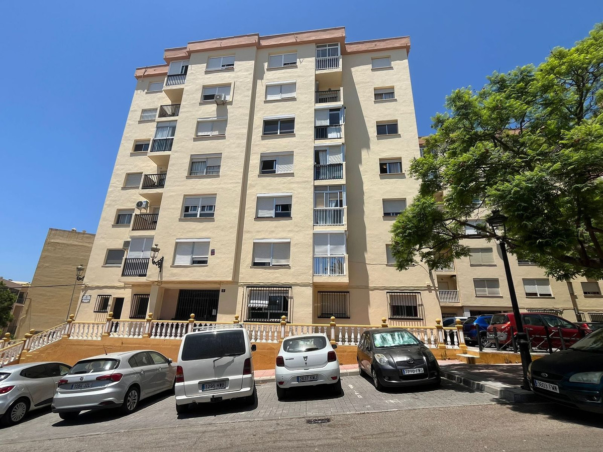 Appartement te koop in Estepona | 4 slaapkamers H5106772