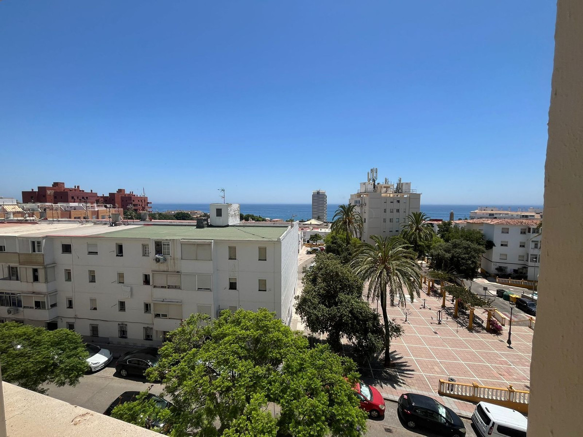 Appartement te koop in Estepona | 4 slaapkamers H5106772