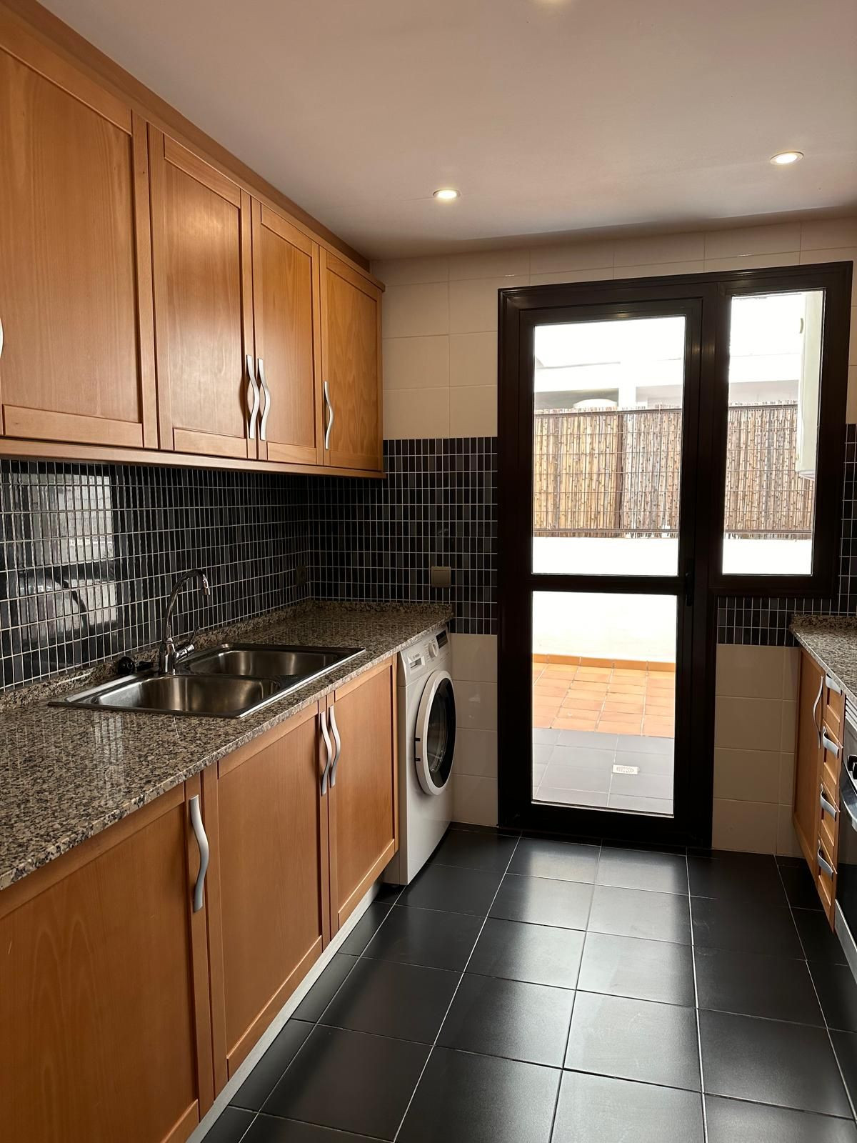 Appartement te koop in Estepona | 2 slaapkamers H5107342
