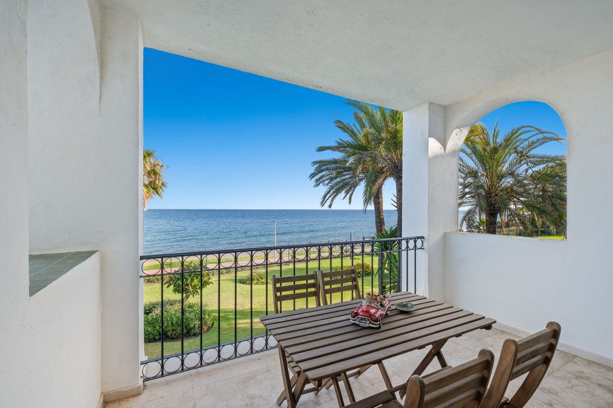 Appartement te koop in Estepona | 2 slaapkamers H5108536
