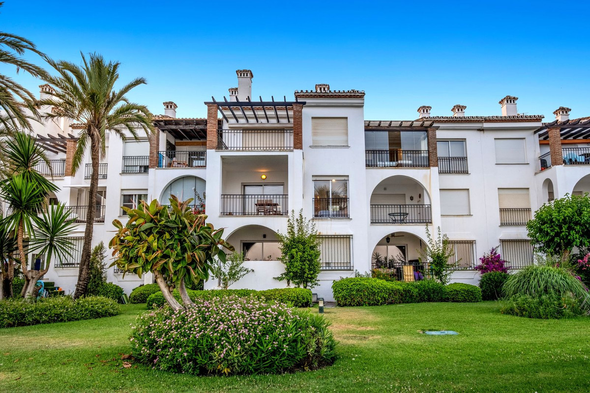 Appartement te koop in Estepona | 2 slaapkamers H5108536