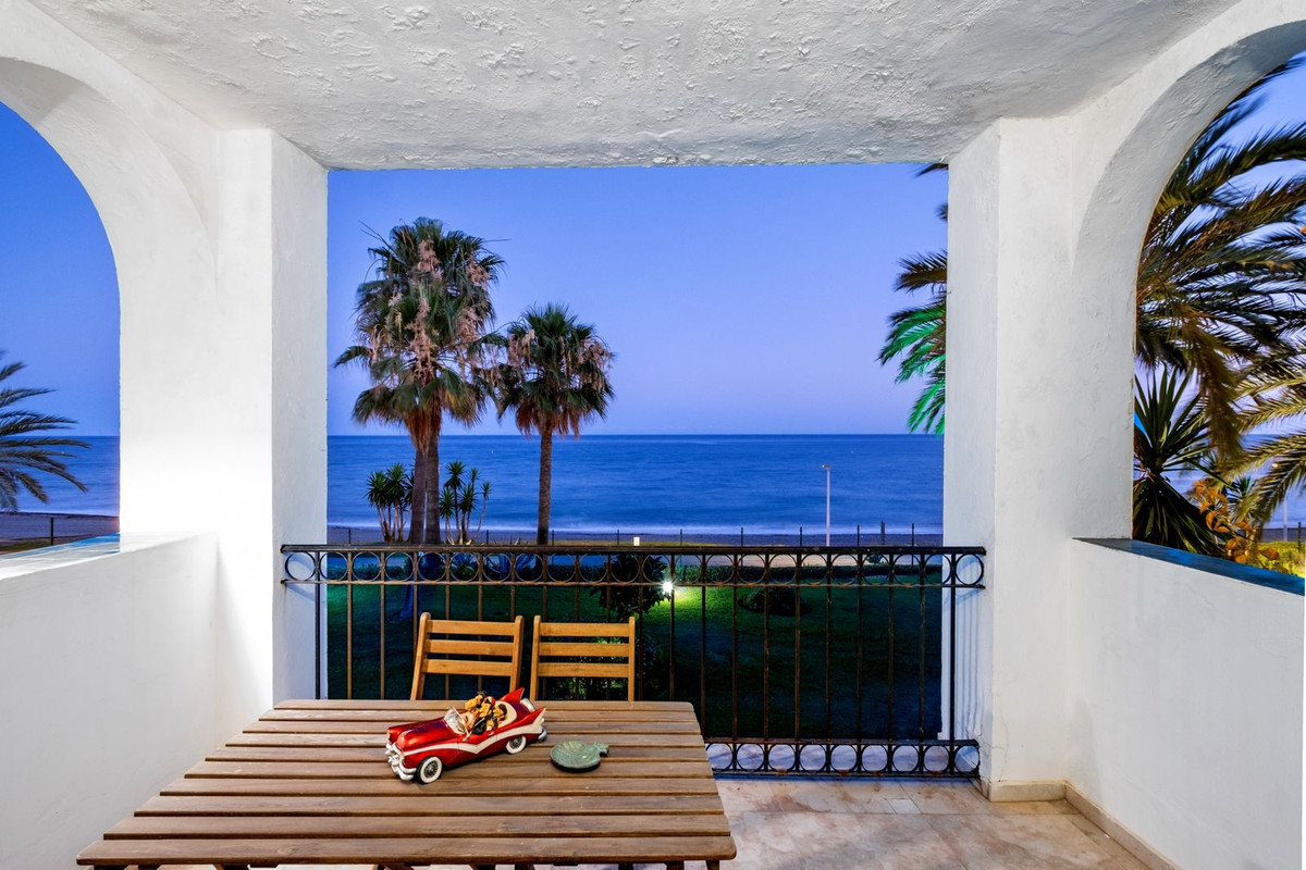 Appartement te koop in Estepona | 2 slaapkamers H5108536