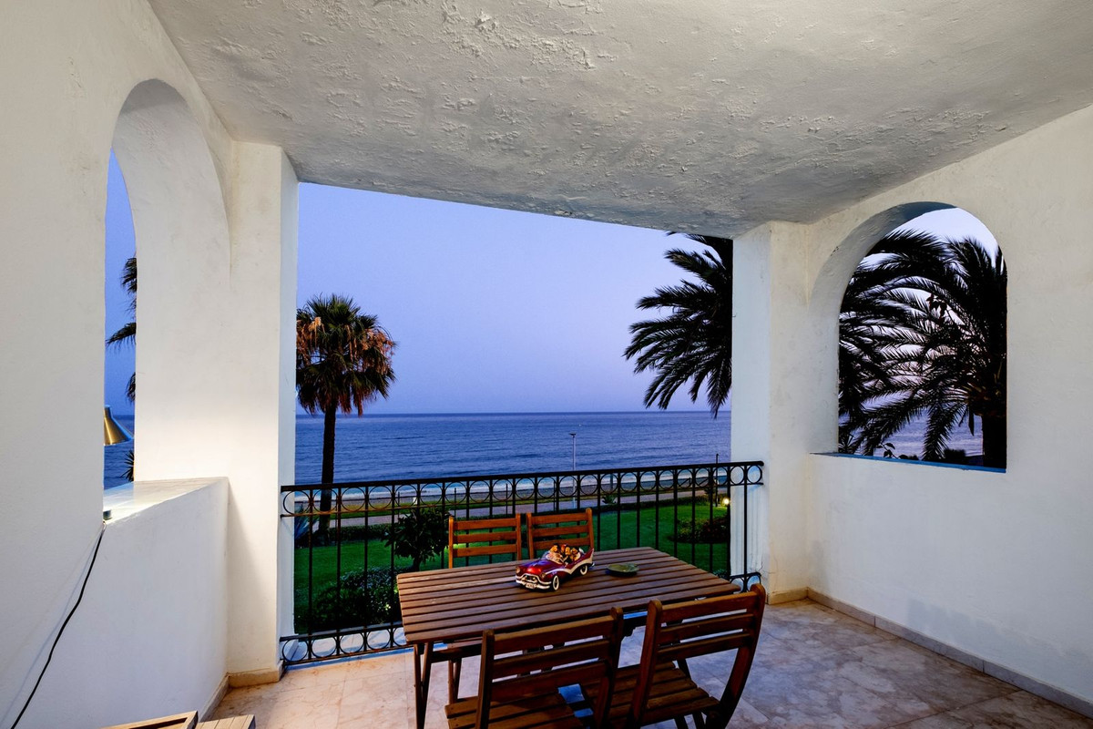 Appartement te koop in Estepona | 2 slaapkamers H5108536