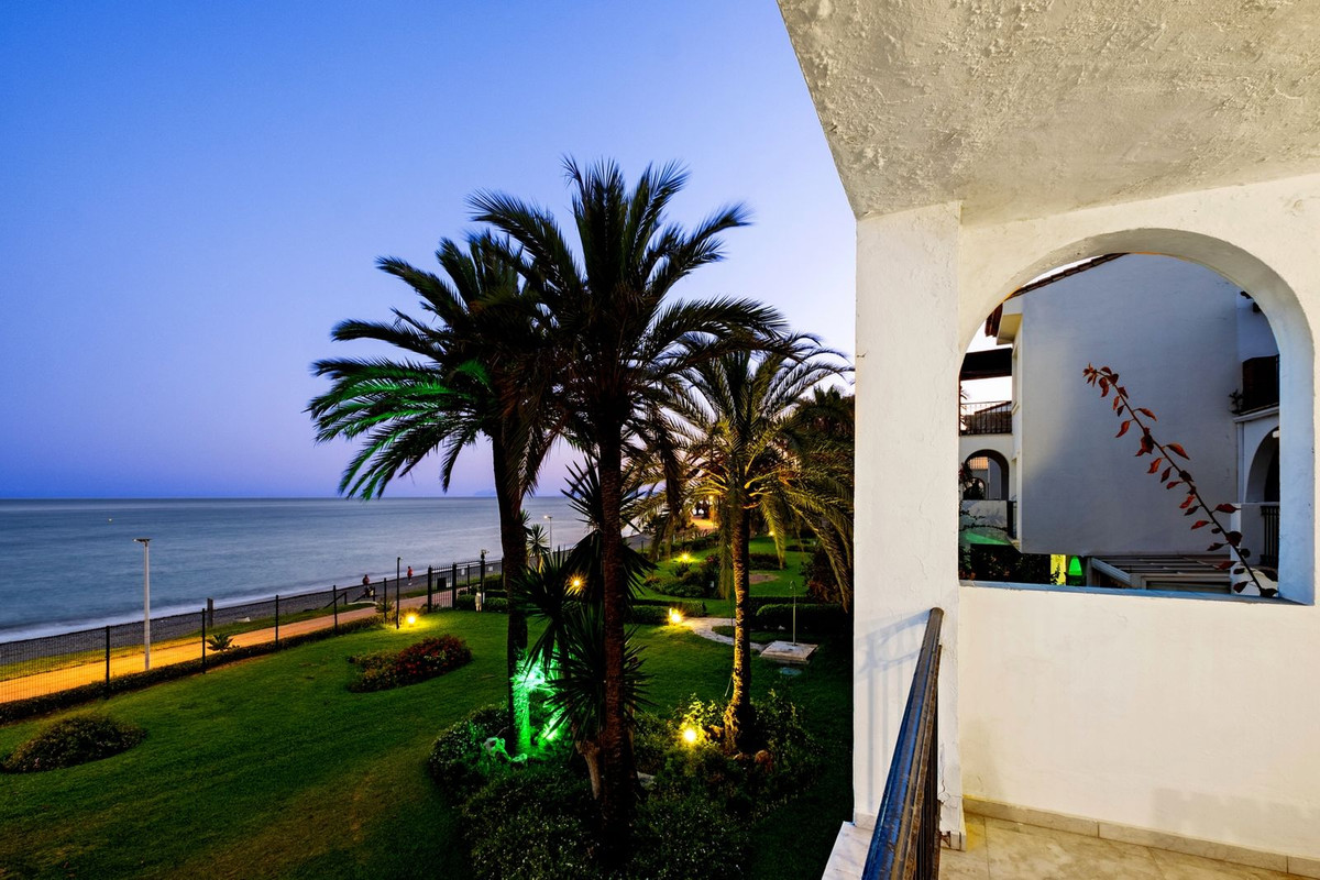 Appartement te koop in Estepona | 2 slaapkamers H5108536