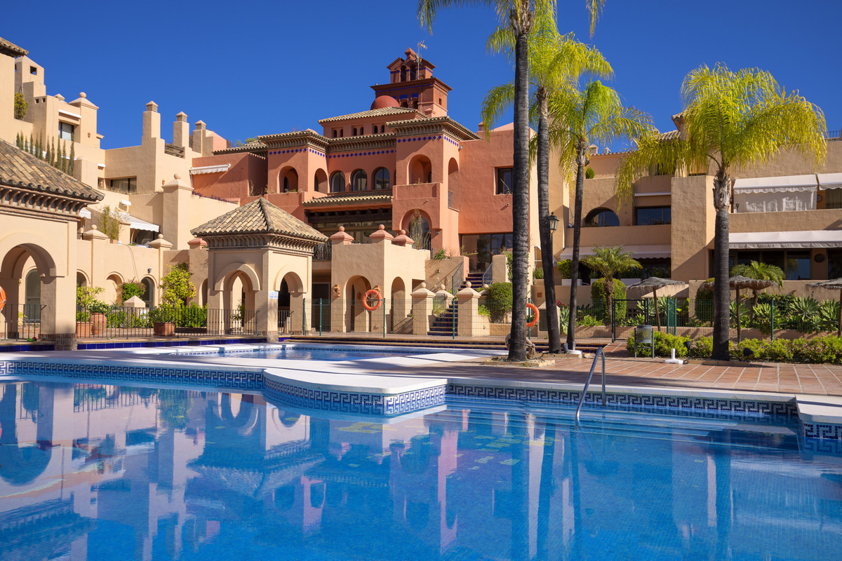Appartement te koop in Estepona | 2 slaapkamers H5108974