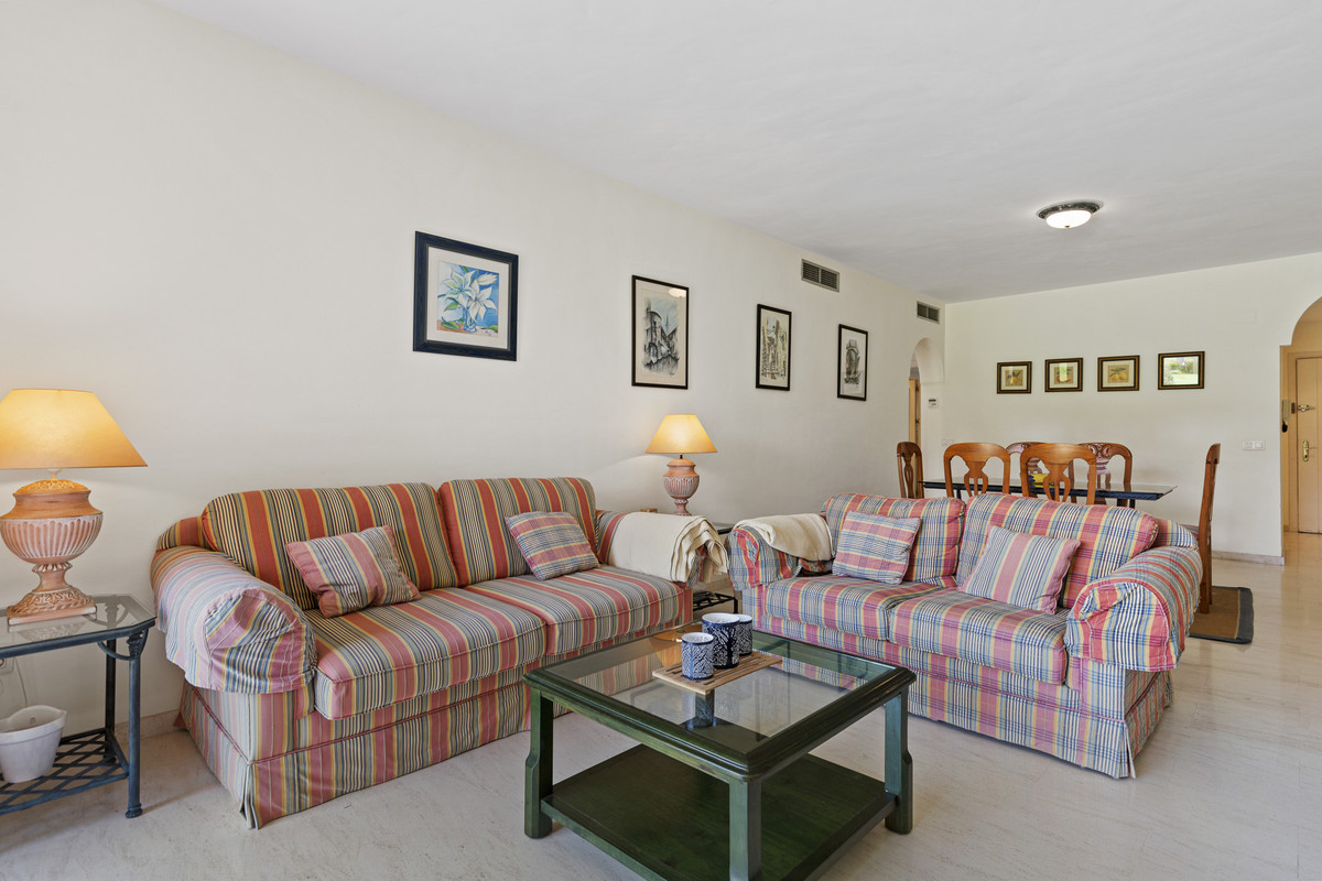 Appartement te koop in Estepona | 2 slaapkamers H5108974