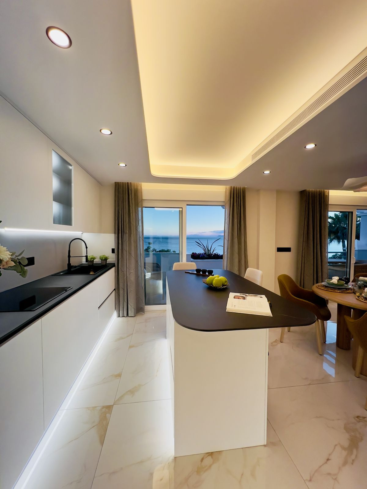 Penthouse te koop in Estepona | 2 slaapkamers H5109568