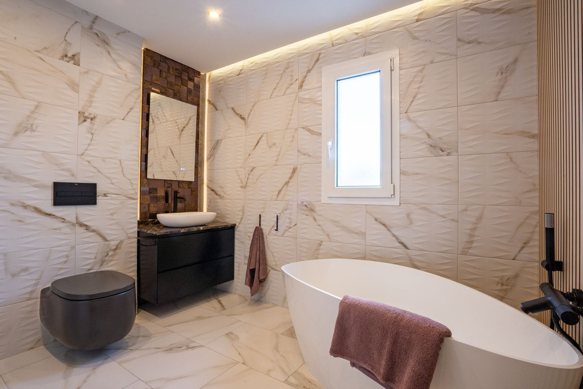 Penthouse te koop in Estepona | 2 slaapkamers H5109568