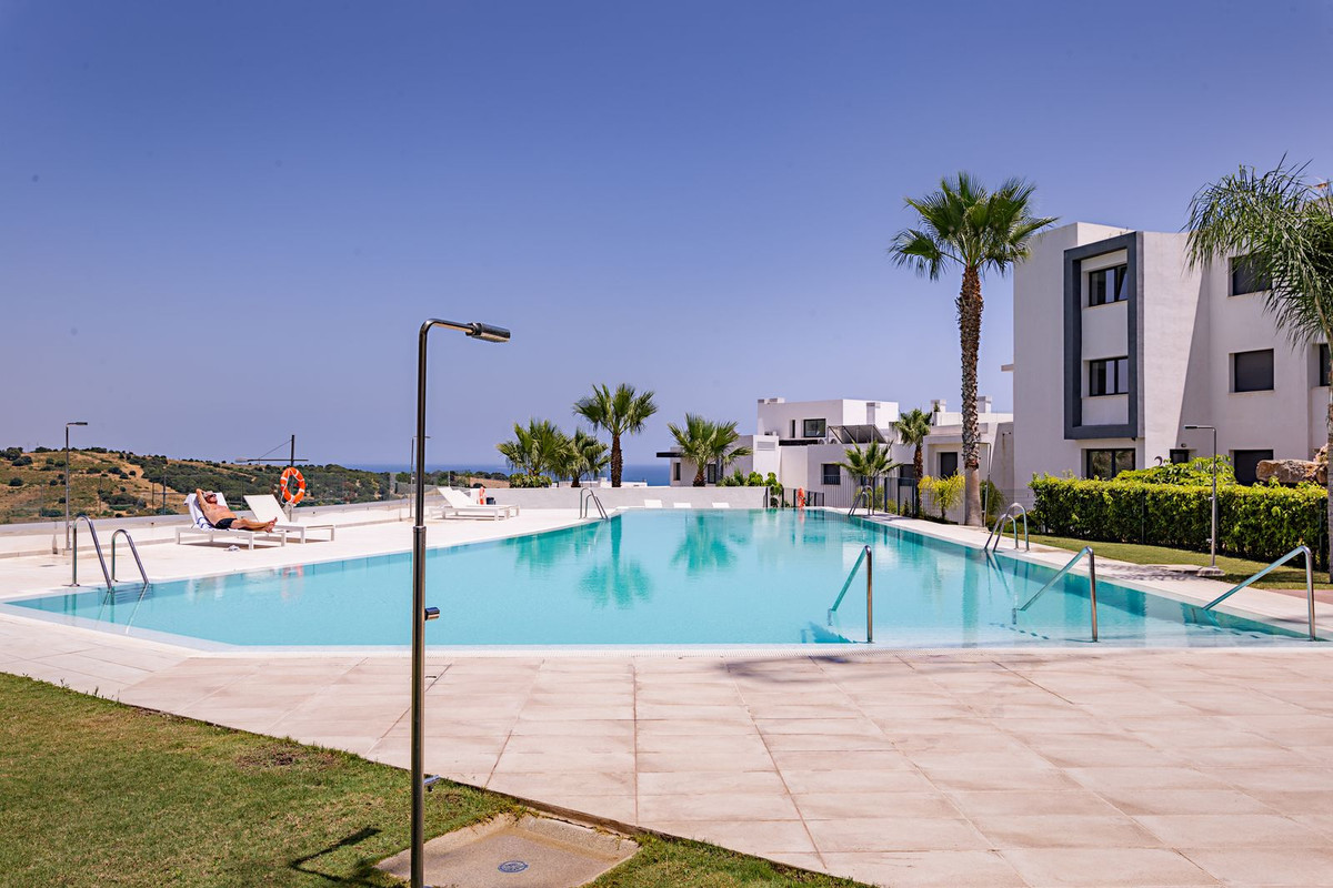 Appartement te koop in Estepona | 3 slaapkamers H5109865