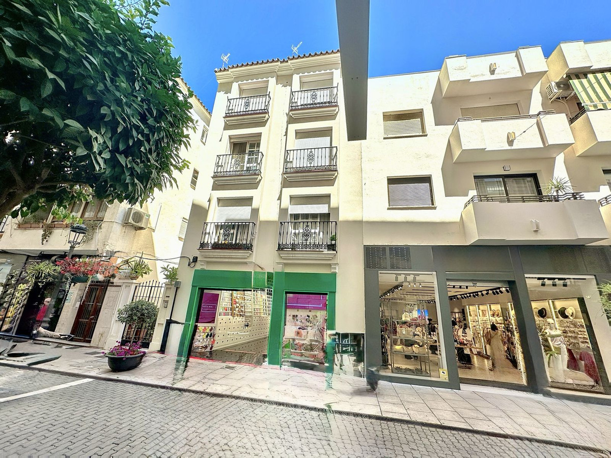 Appartement te koop in Estepona | 3 slaapkamers H5110687