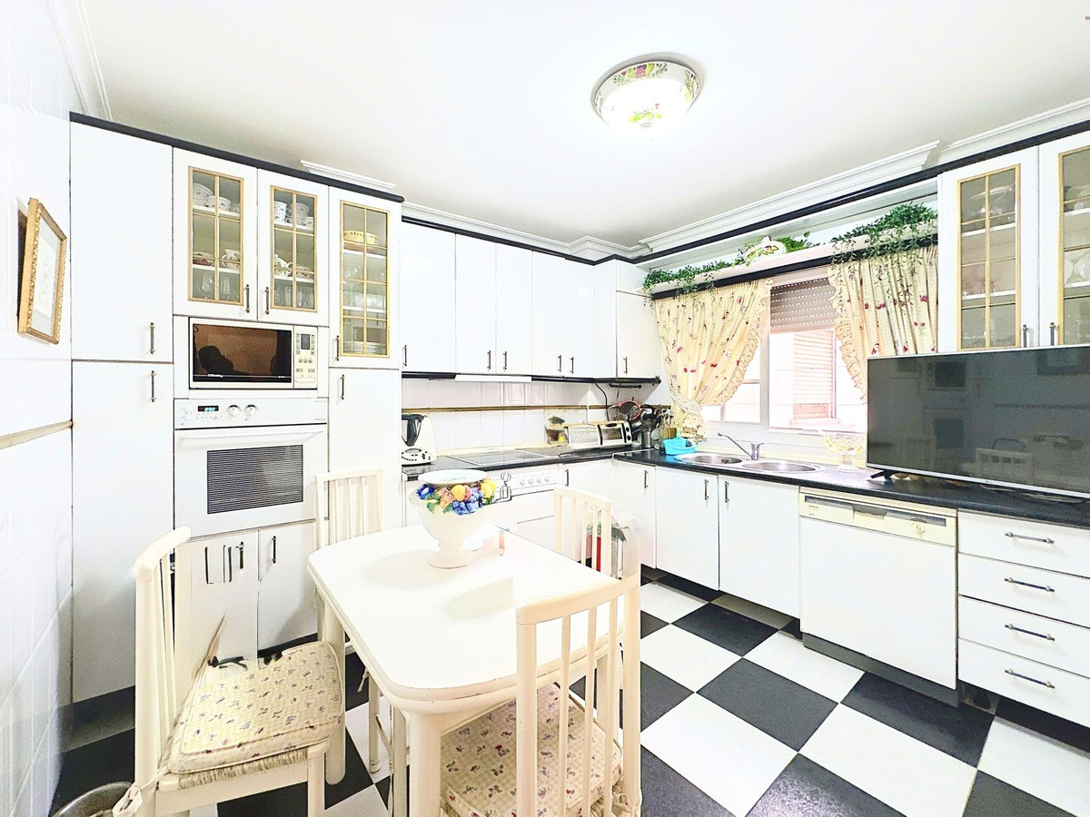 Appartement te koop in Estepona | 3 slaapkamers H5110687