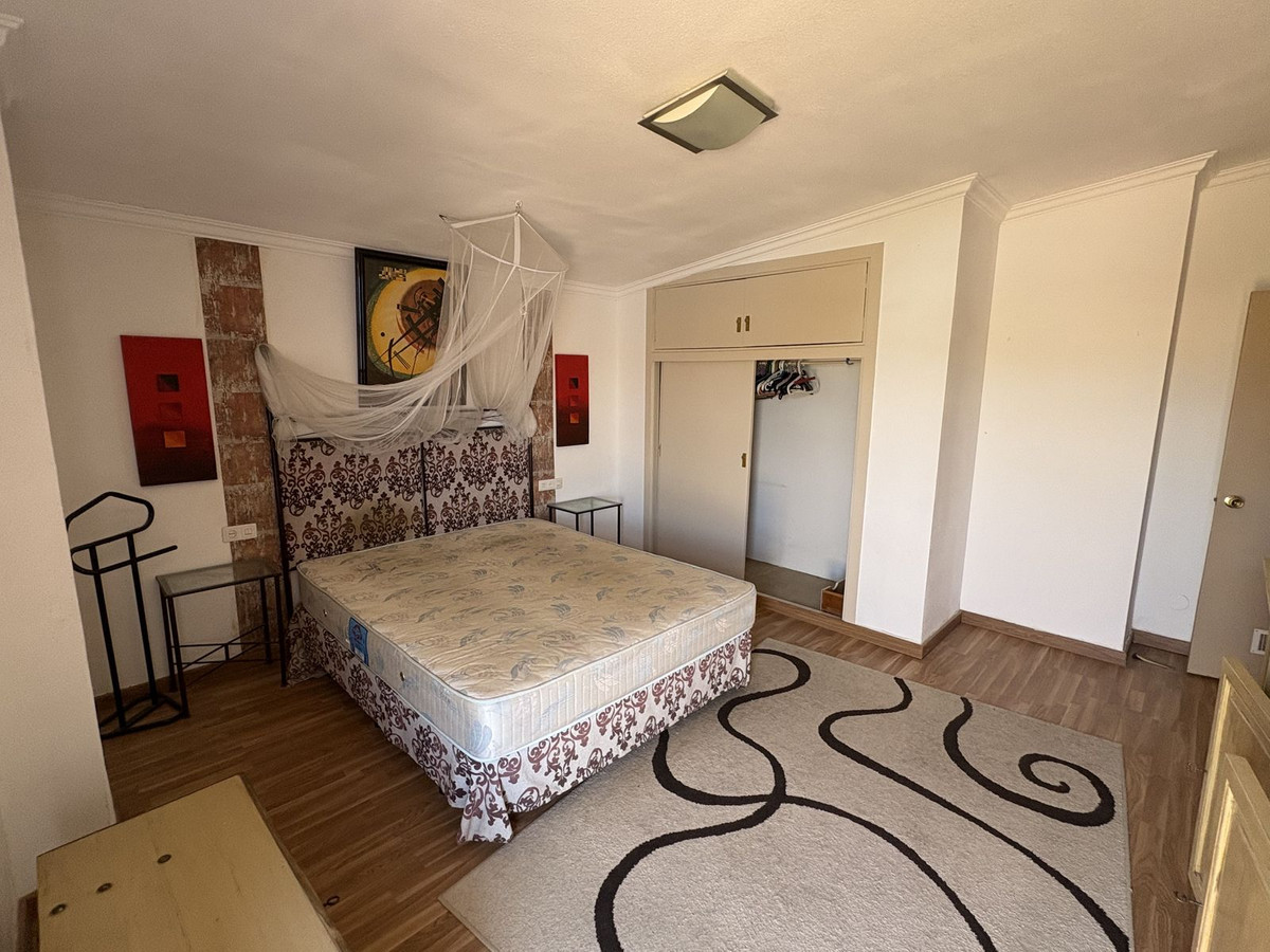 Penthouse te koop in Estepona | 4 slaapkamers H5111275
