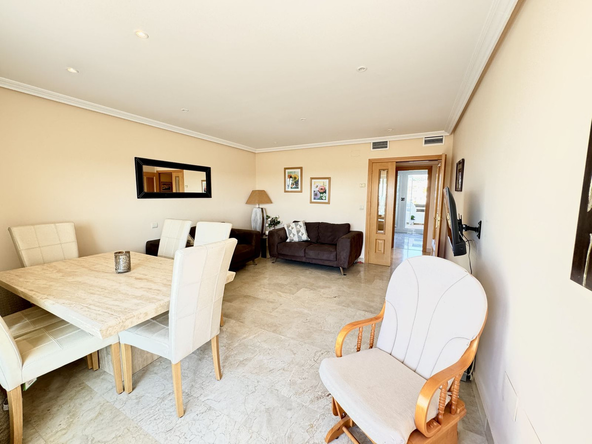 Penthouse te koop in Estepona | 2 slaapkamers H5111629