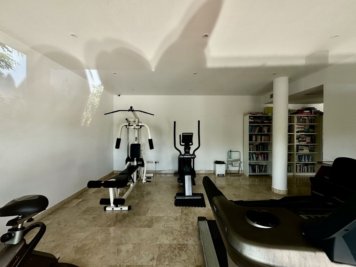 Penthouse te koop in Estepona | 2 slaapkamers H5111629