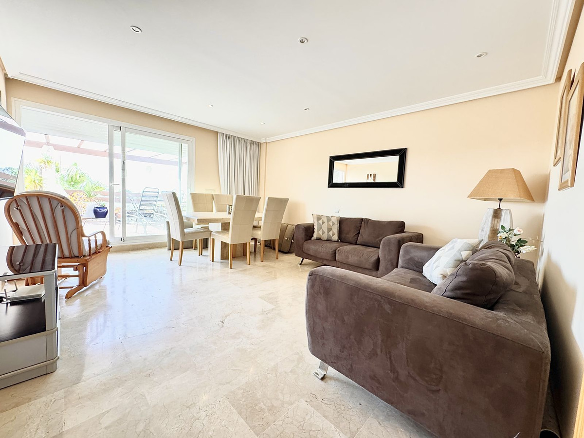 Penthouse te koop in Estepona | 2 slaapkamers H5111629